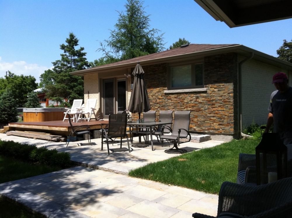 Outback Brown 3D Erthcoverings Custom Natural Stone Design